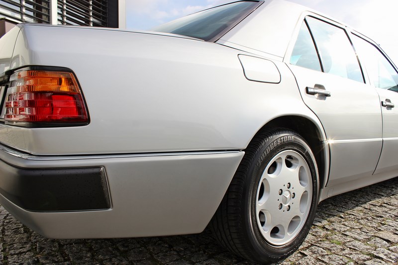 1992 Mercedes Benz W124 500E